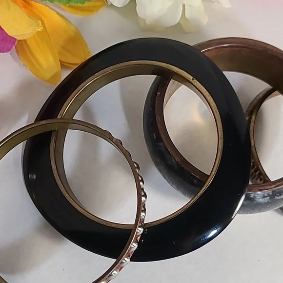 Vintage Brass Bangle Bundle - Picture 3 of 10